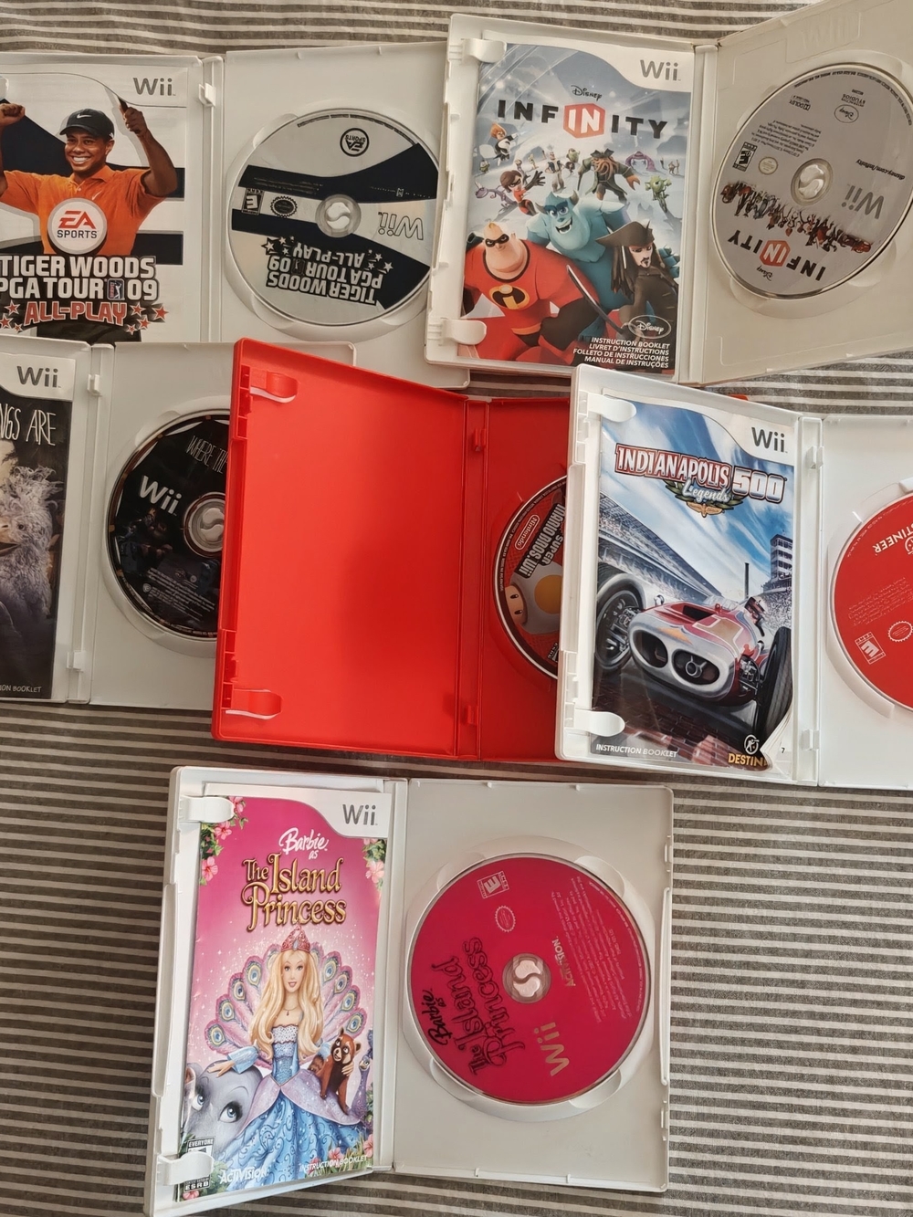 Nintendo Wii Games Lot Super Mario Bros Disney Infinity,Etc. - Picture 2 of 2
